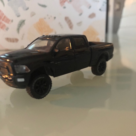 Dodge bundle - Picture 8 of 15